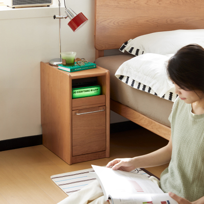 チェリー材 コンパクトナイトテーブル