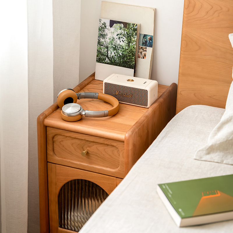 チェリー材 木製小型キャビネット