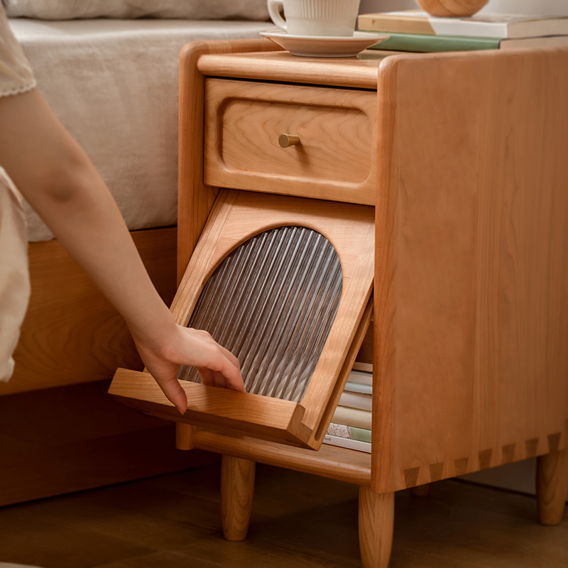 チェリー材 木製小型キャビネット