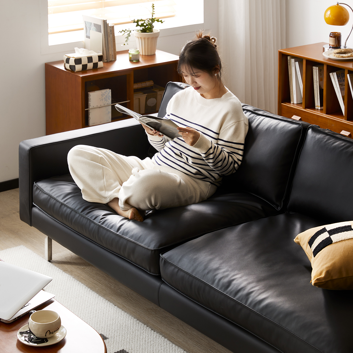 大幅値下げしました！オフホワイト色レザーソファ 大幅値下げしました！オフホワイト色レザーソファ