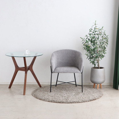 シンプルモダンガラスカフェテーブル | 透明感で抜け感を生む軽やかな