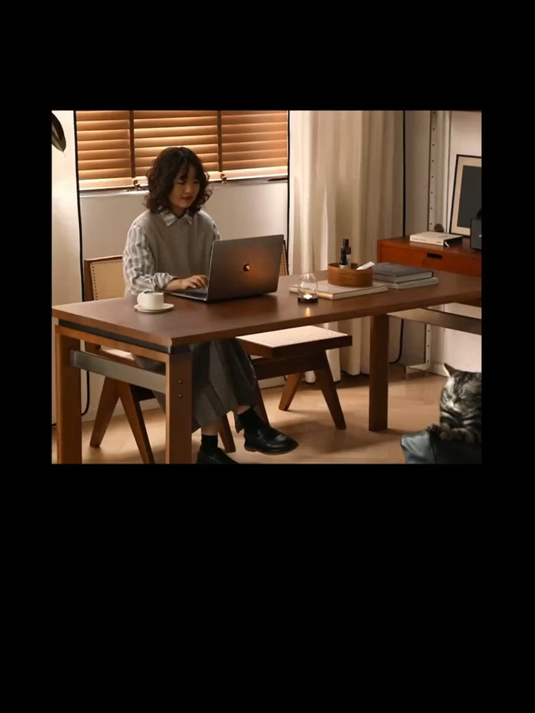 チェリー材 シンプルデザインダイニングテーブル