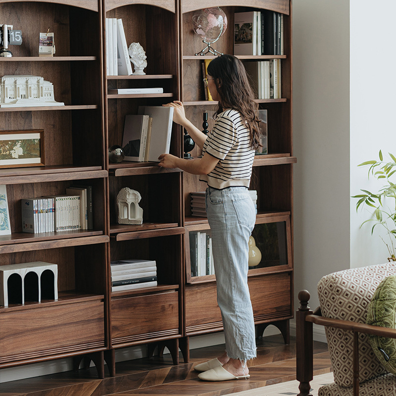 アーチヴィンテージ本棚 | アーチの陰影で本もオブジェも美しく – CAGUUU