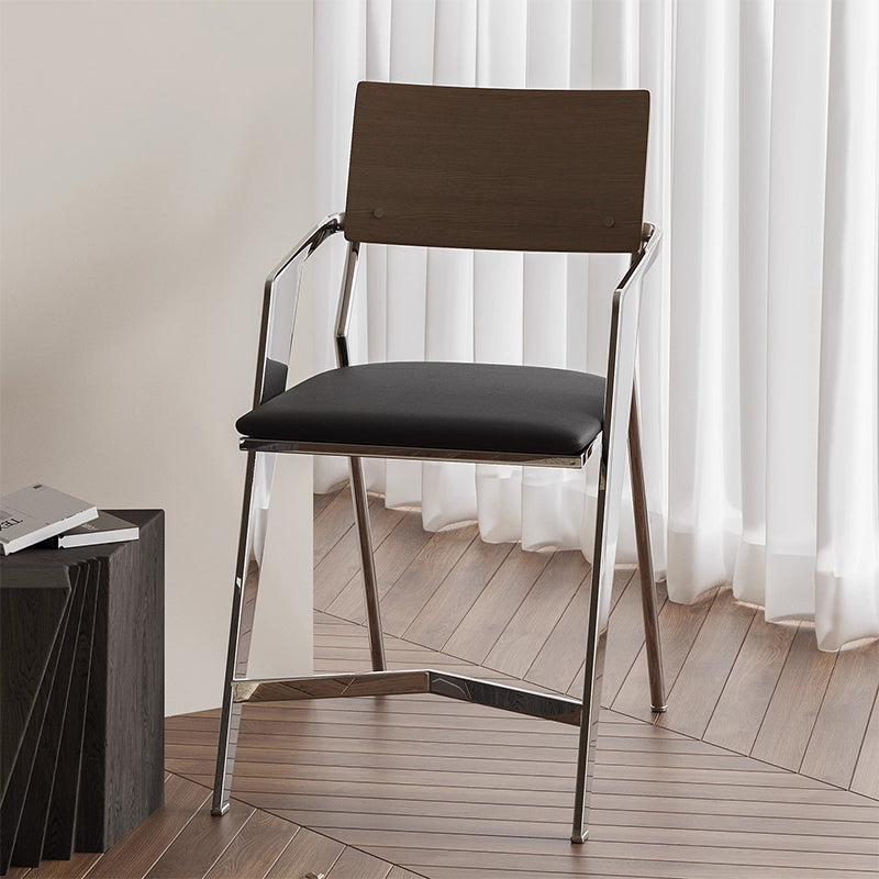 クラシックダイニングチェア | バウハウスの要素を取り入れた贅沢な