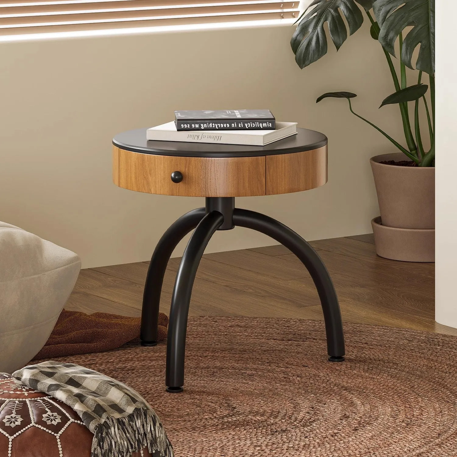 三脚ラウンドサイドテーブル