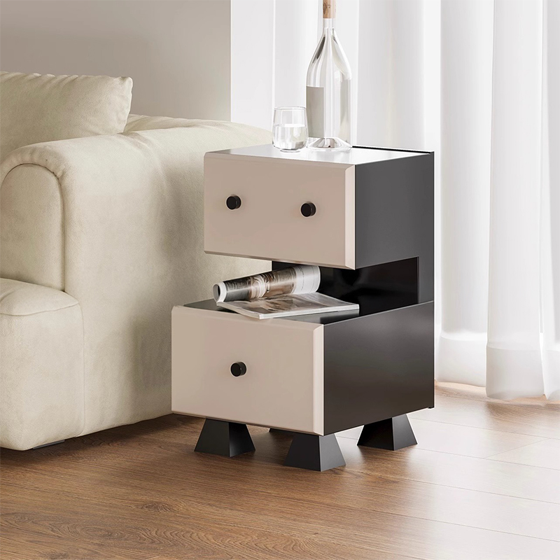 モノトーンロボット型キャビネット