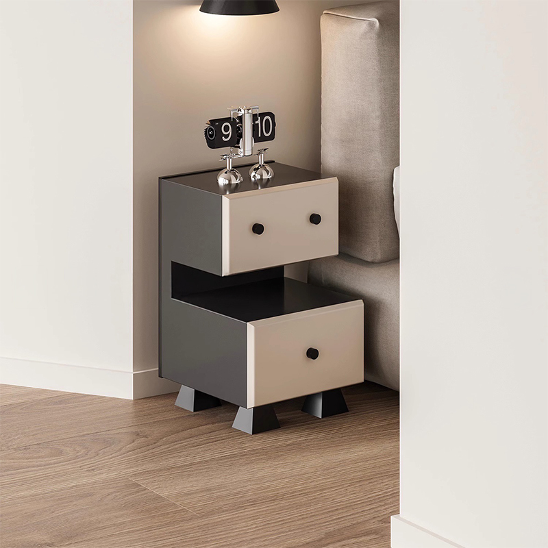 モノトーンロボット型キャビネット