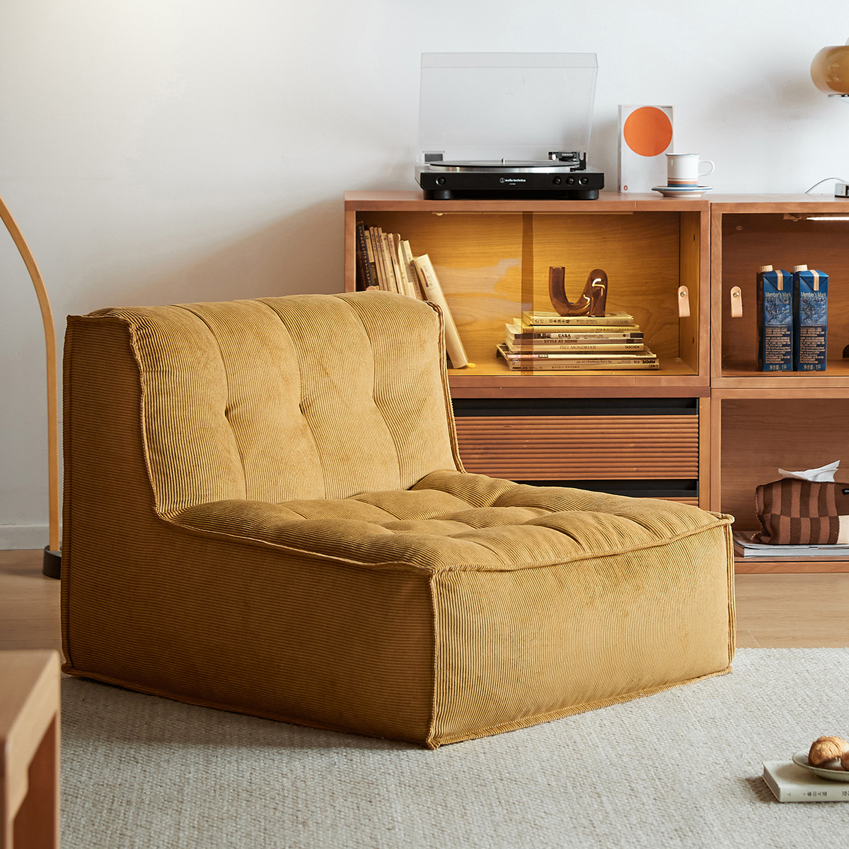 シングルスクエアクッションソファ | 座り心地と耐久性を兼ね備えた