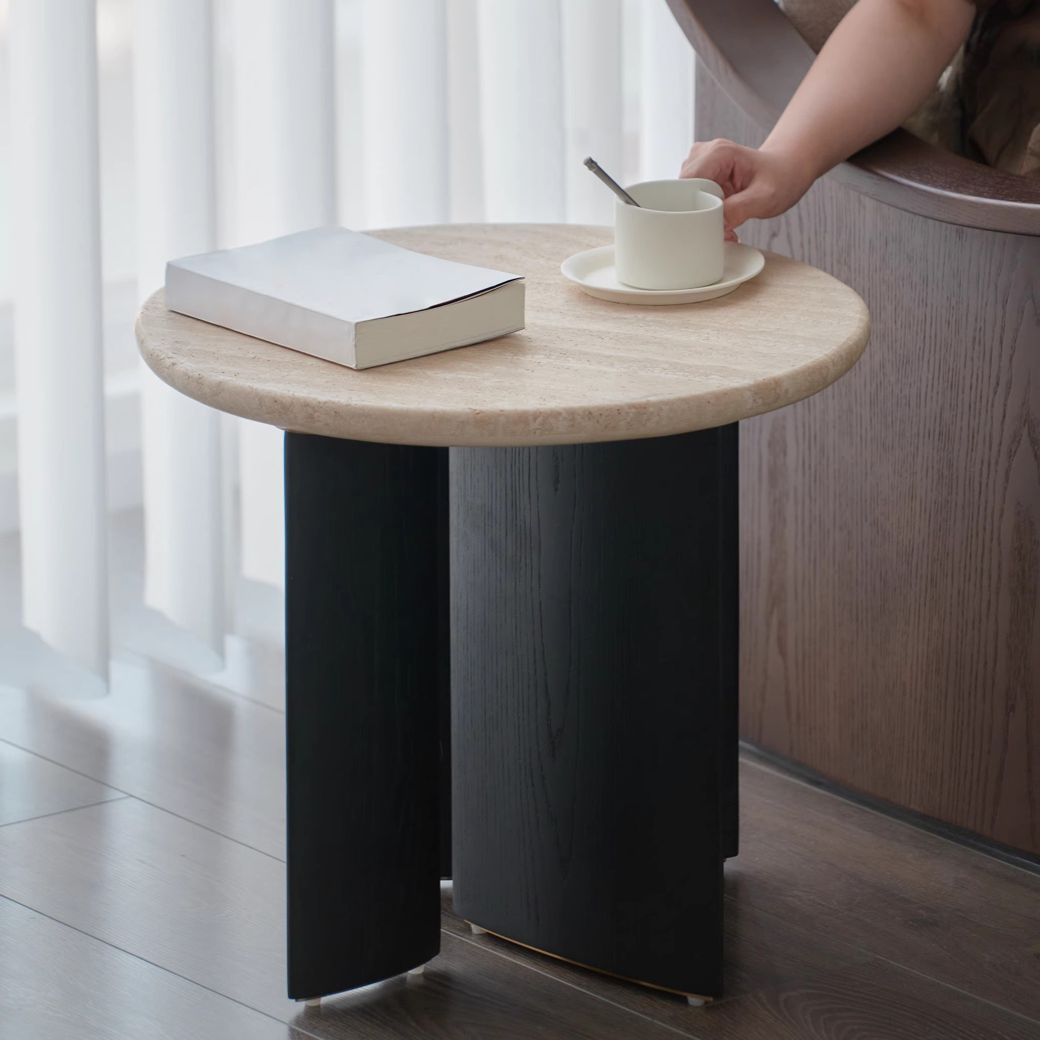 レトロモダン木製サイドテーブル