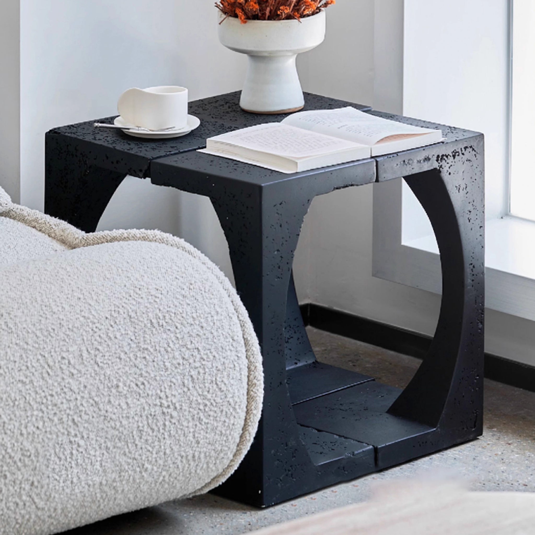 鼓型サイドテーブル – CAGUUU