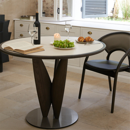 エレガントラウンドティーテーブル