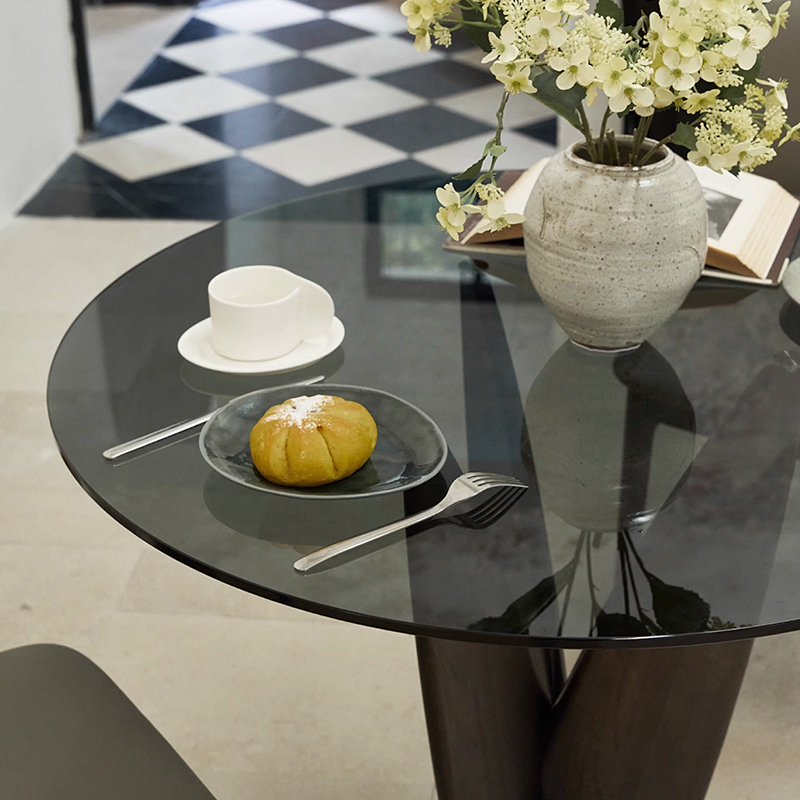 エレガントラウンドティーテーブル