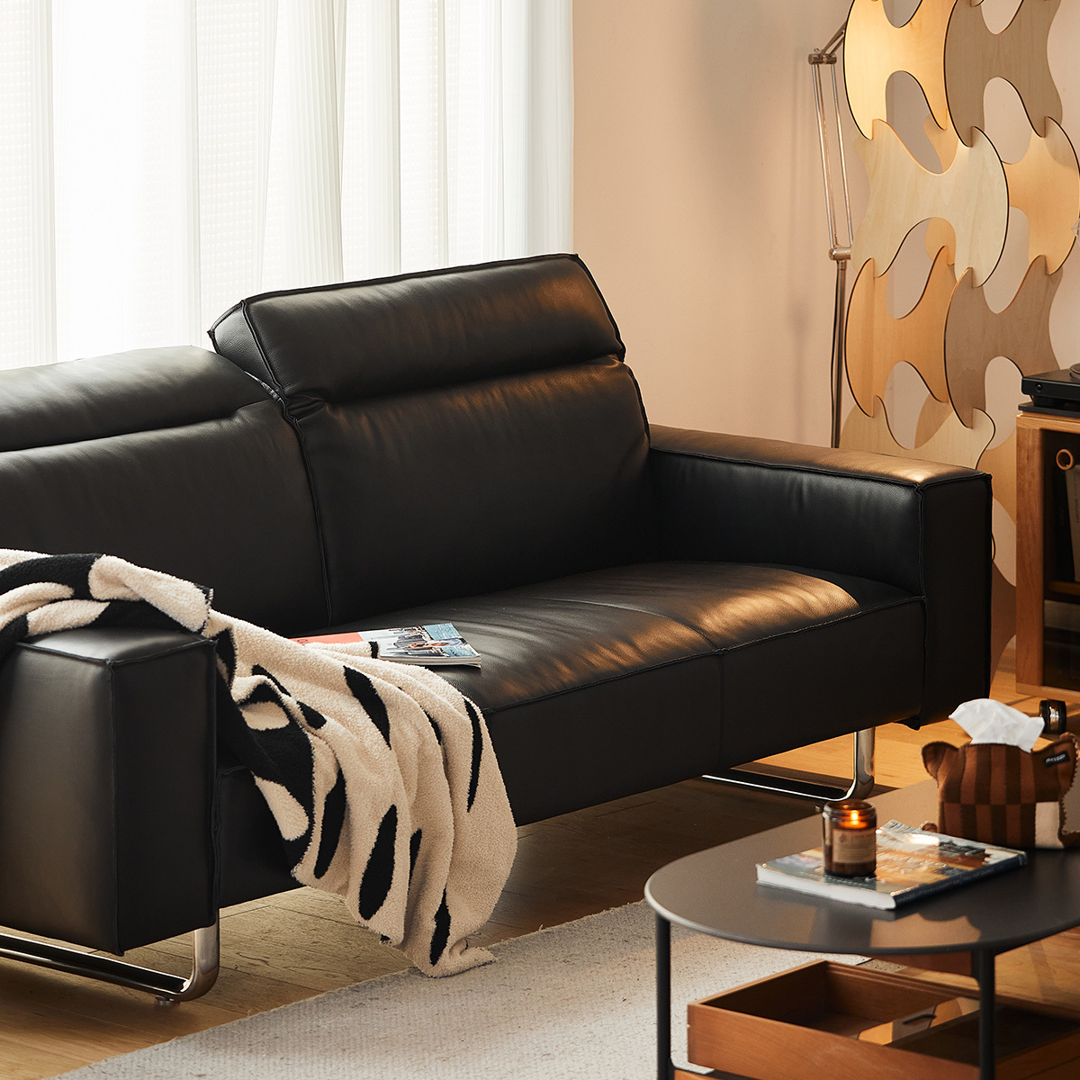 ステンレス脚本革ブラッククッションソファ【カスタマイズ可】