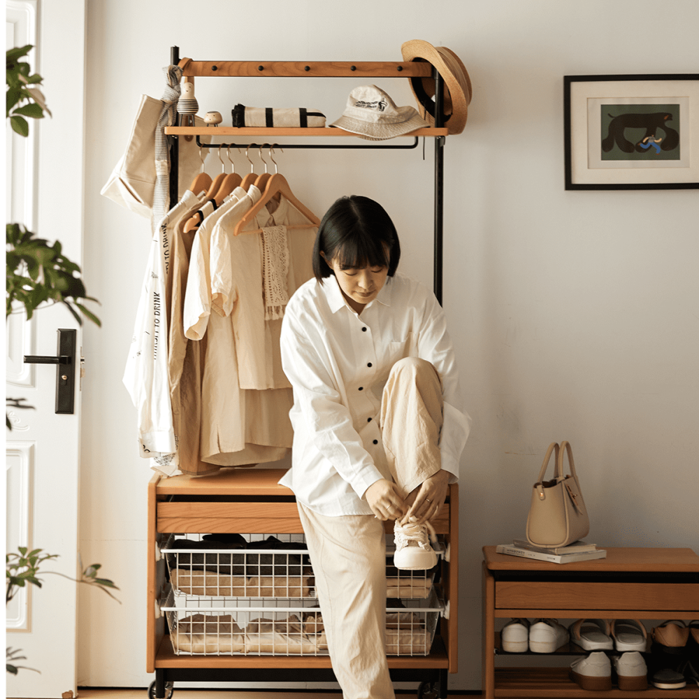 収納付きウッドハンガーラック | 調整可能な高さと多機能収納を備えた