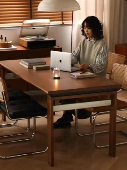 チェリー材 シンプルデザインダイニングテーブル