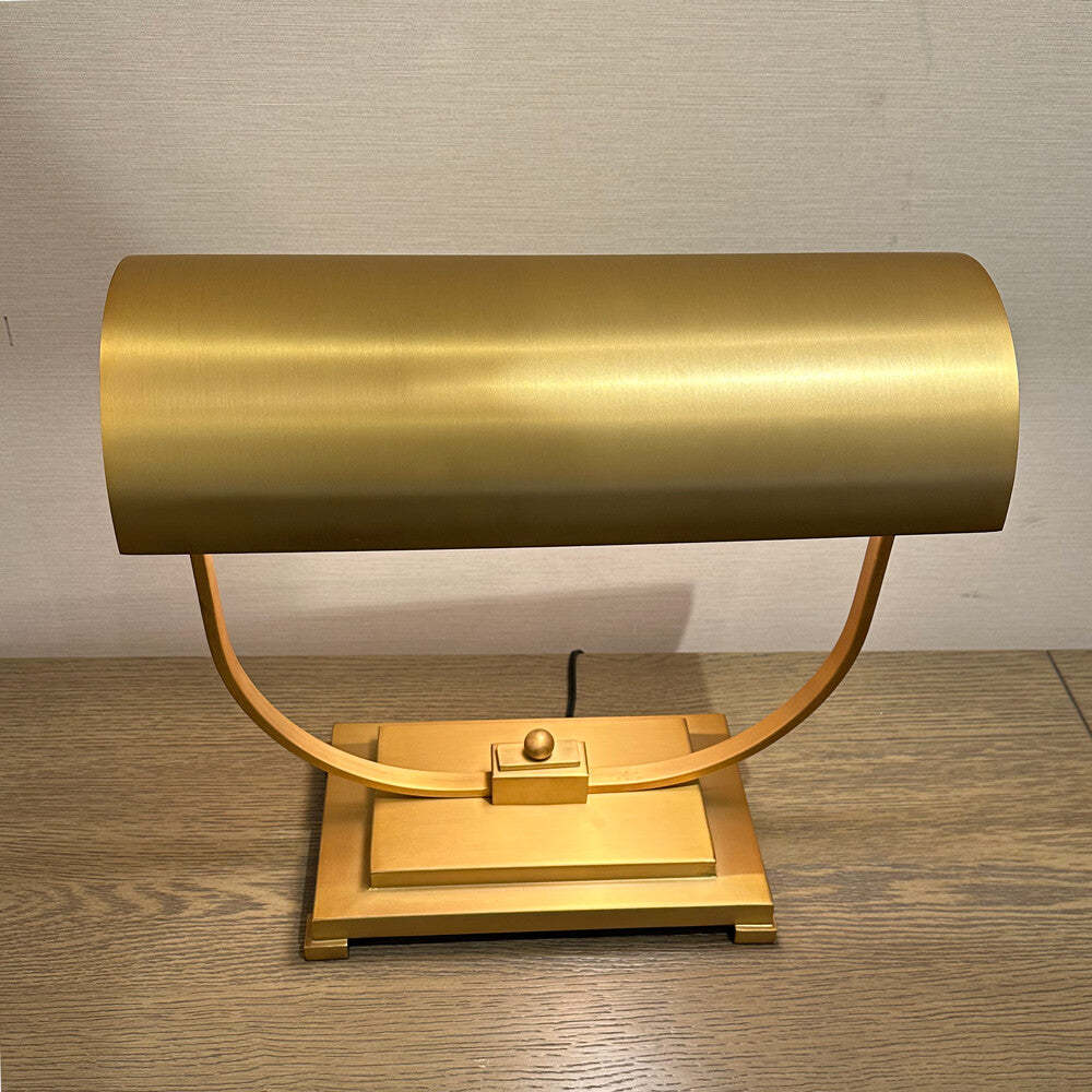 ラグジュアリースチールシェードゴールドテーブルランプ