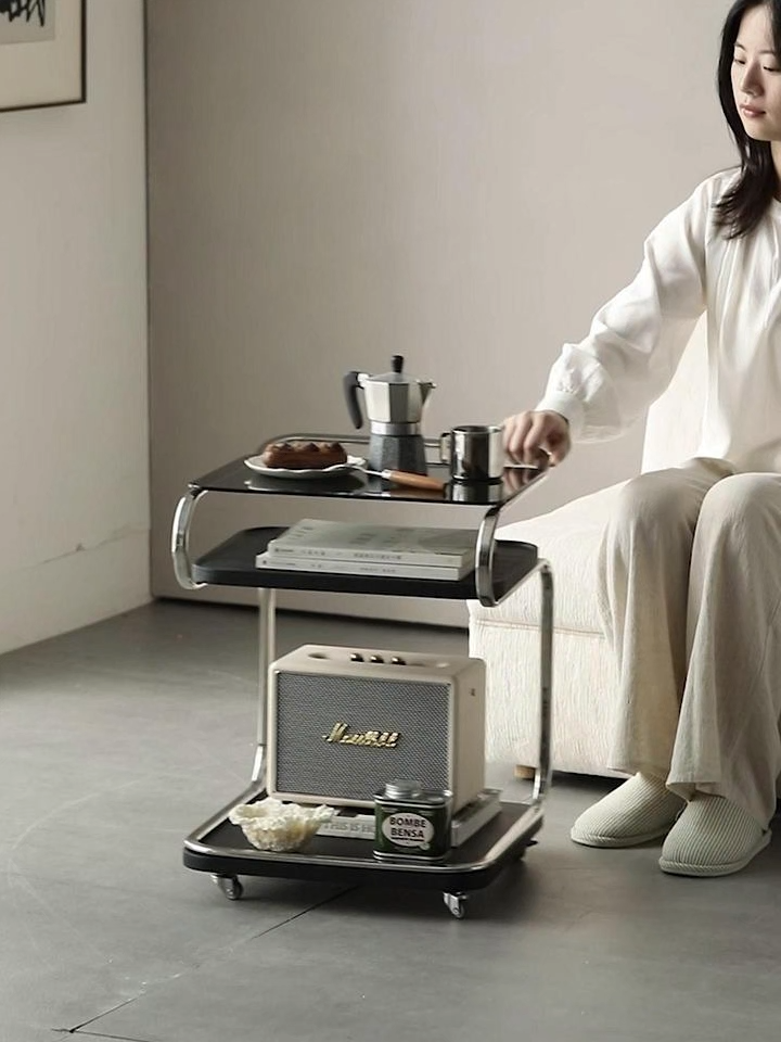 Woody Aura移動式ガラステーブル | 高級感ある強化ガラス天板と収納性