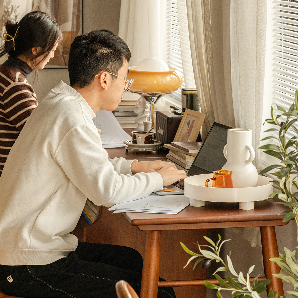 Yamanakakumiki works木製インテリア Woody Prime Boxツゲ材 収納付き木製ワークデスク | デザイン性と機能