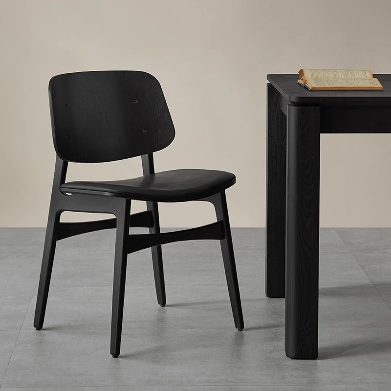 Woody AuraPUレザーワイドダイニングチェア