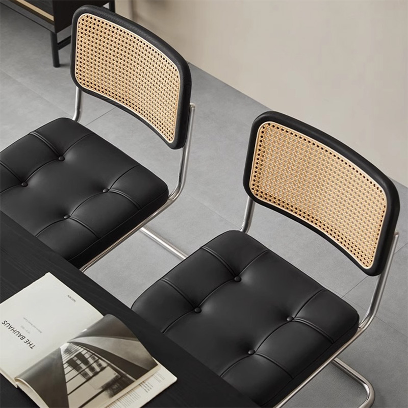 Woody Auraラタン調モダンチェア