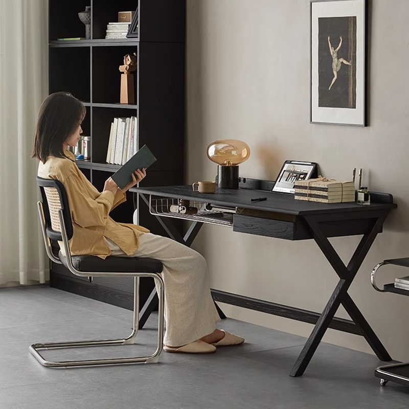 Woody Auraモダンブラックワーキングデスク