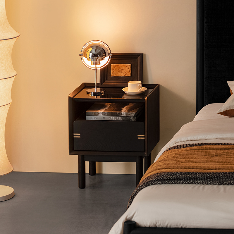 Woody Aura ミニマルデザインキャビネット