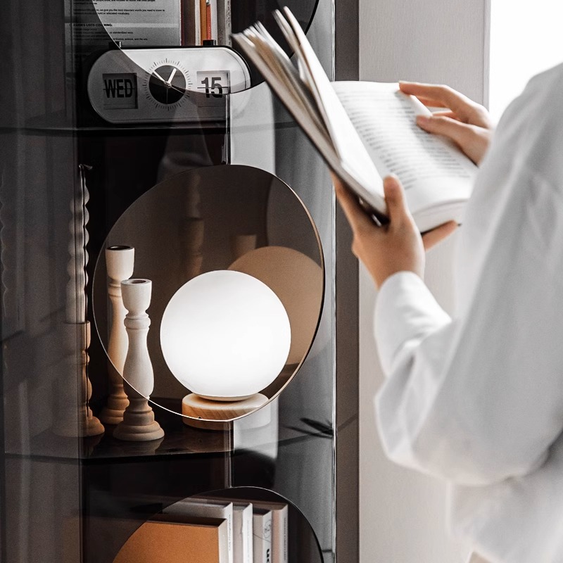 MonoLucent クリアコーナーキャビネット