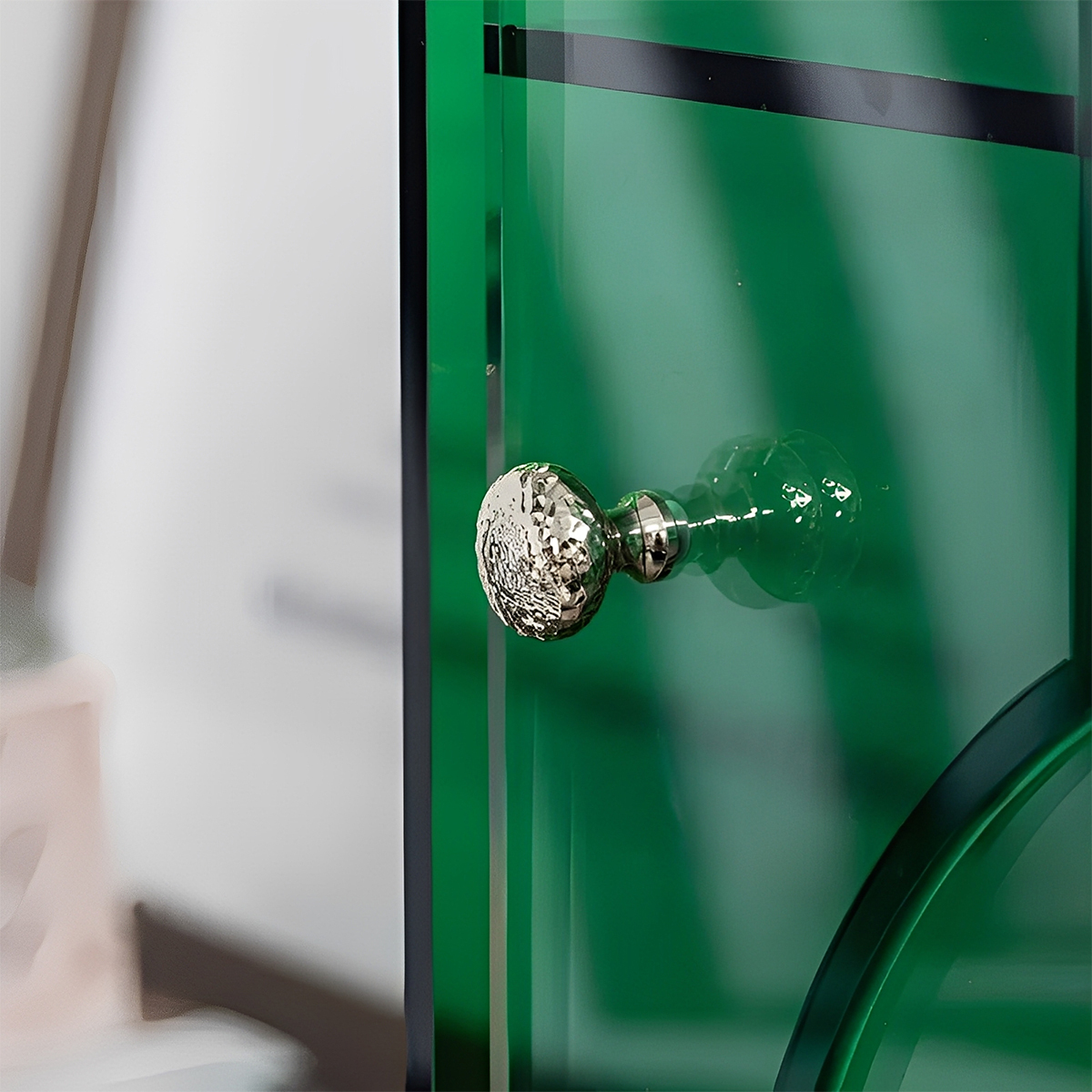 MonoLucent ゴシックサイドキャビネット