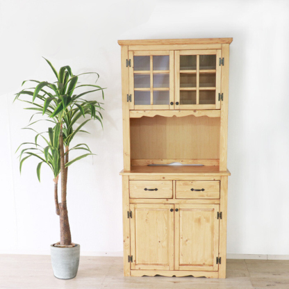 カントリーパイン材無垢カップボード