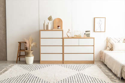 3段ロータイプチェスト | ナチュラルな木目調が空間に温もりを添える