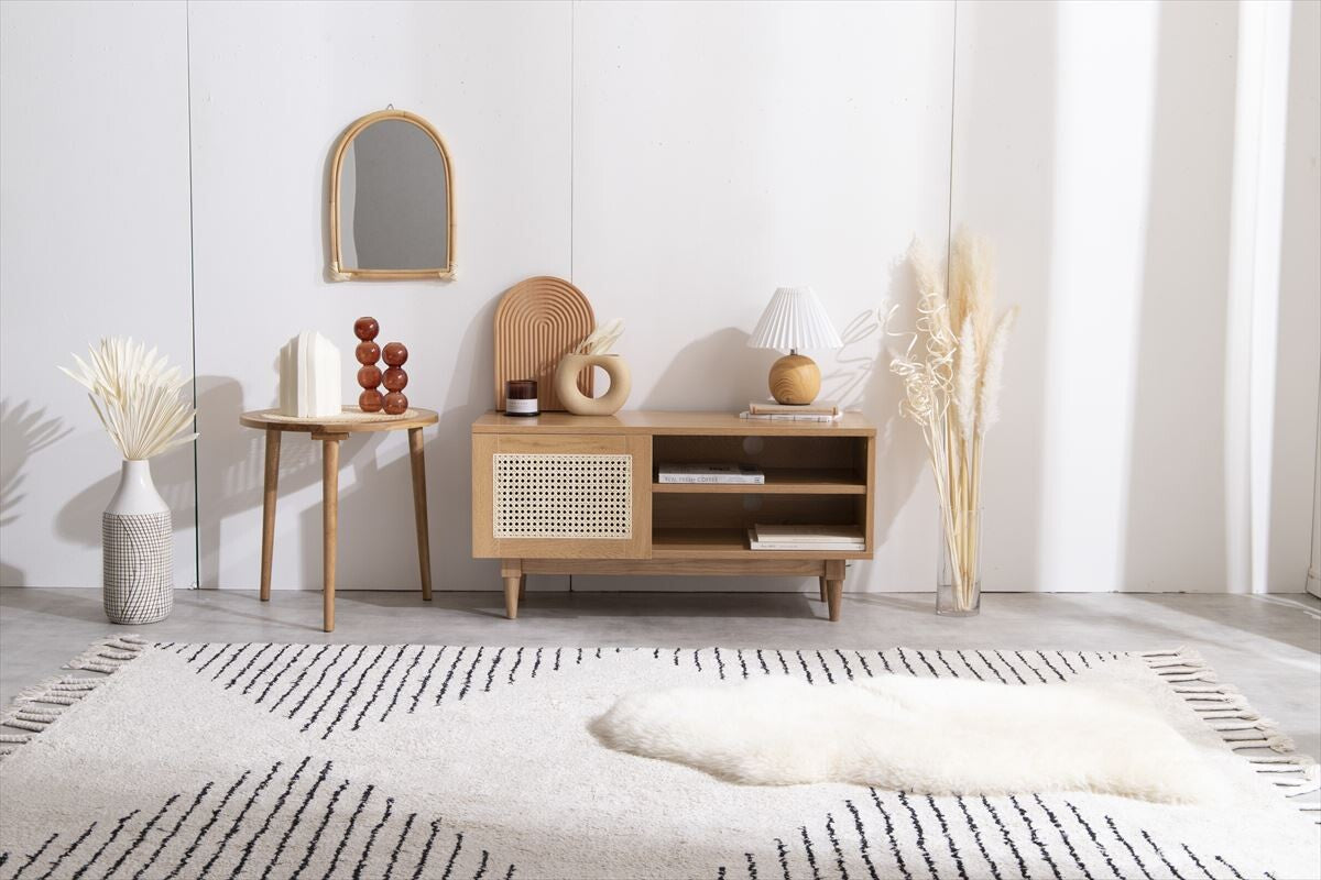 北欧木目調ラタンテレビボード | 自然な風合いを加えるラタン扉