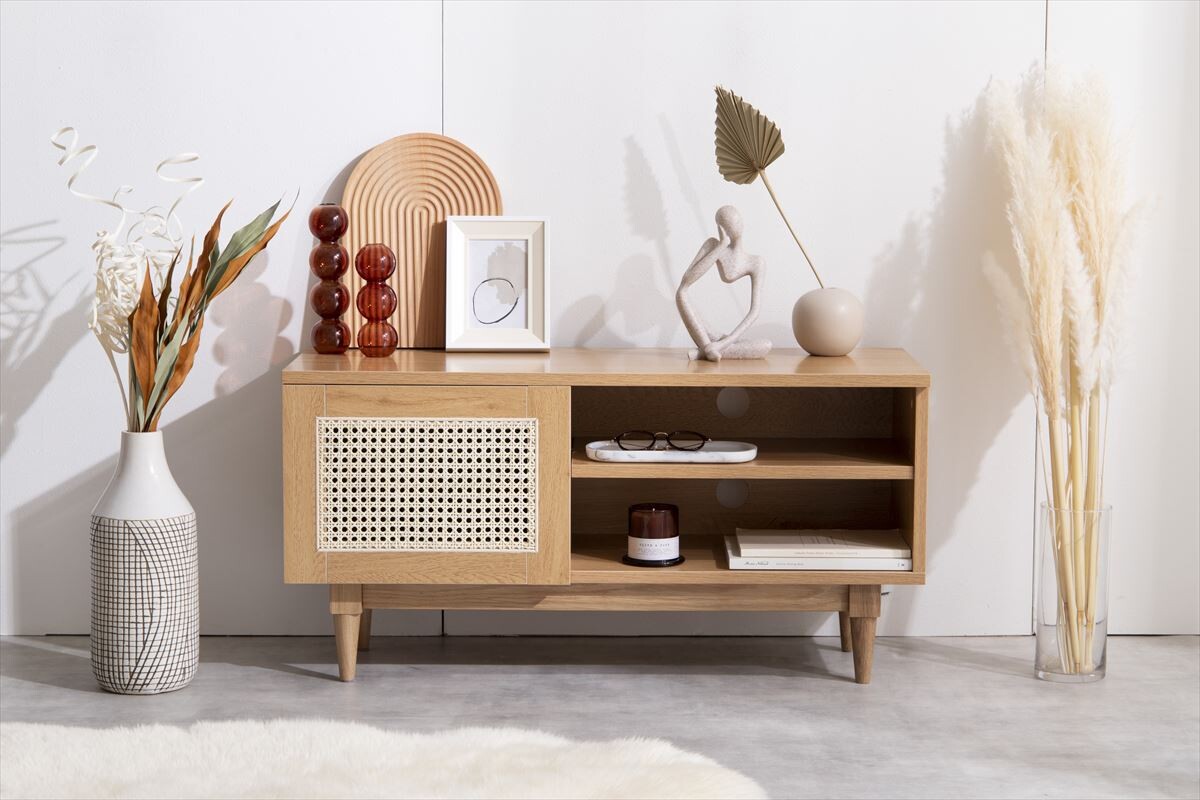 北欧木目調ラタンテレビボード | 自然な風合いを加えるラタン扉