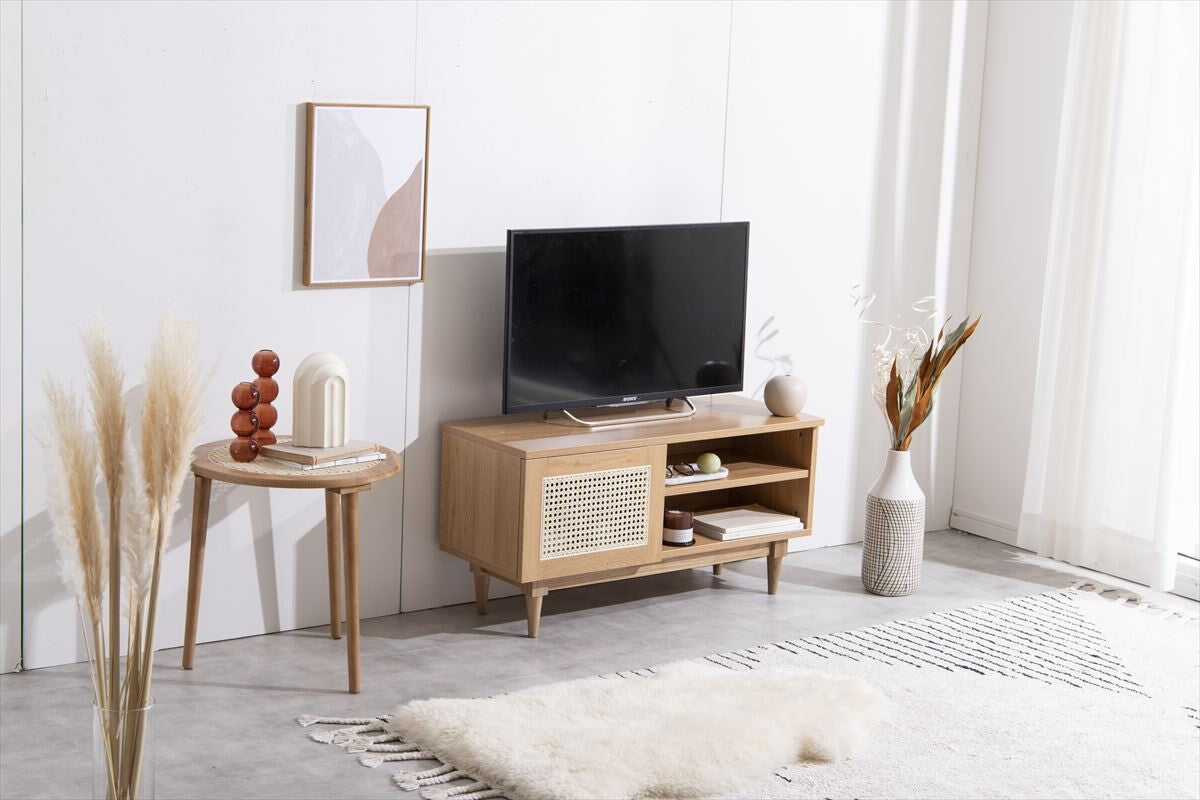 北欧木目調ラタンテレビボード | 自然な風合いを加えるラタン扉