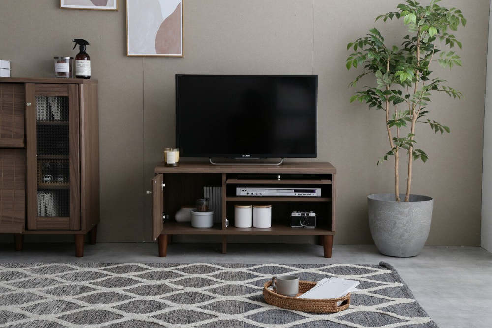 木製テレビ台 引き出し4つ ガラス扉付き　フレンチカントリー風　150センチ モダン木製ガラス扉付きテレビ台 | 洗練されたデザインと豊富な収納力