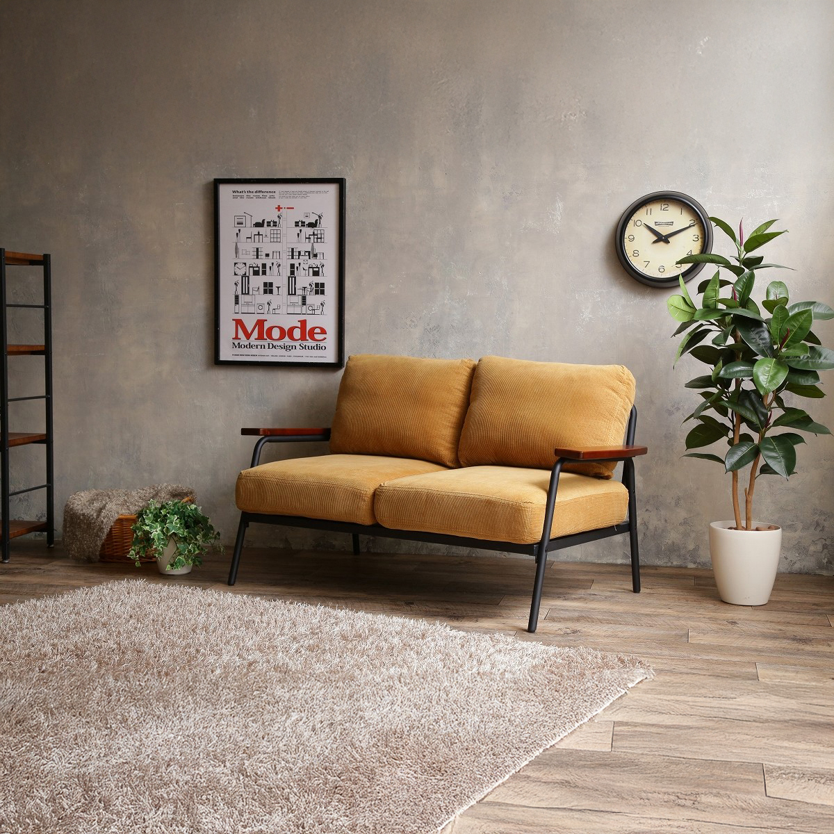 レトロモダン木肘2人掛けソファ | 風合いと座り心地をバランス良く両立