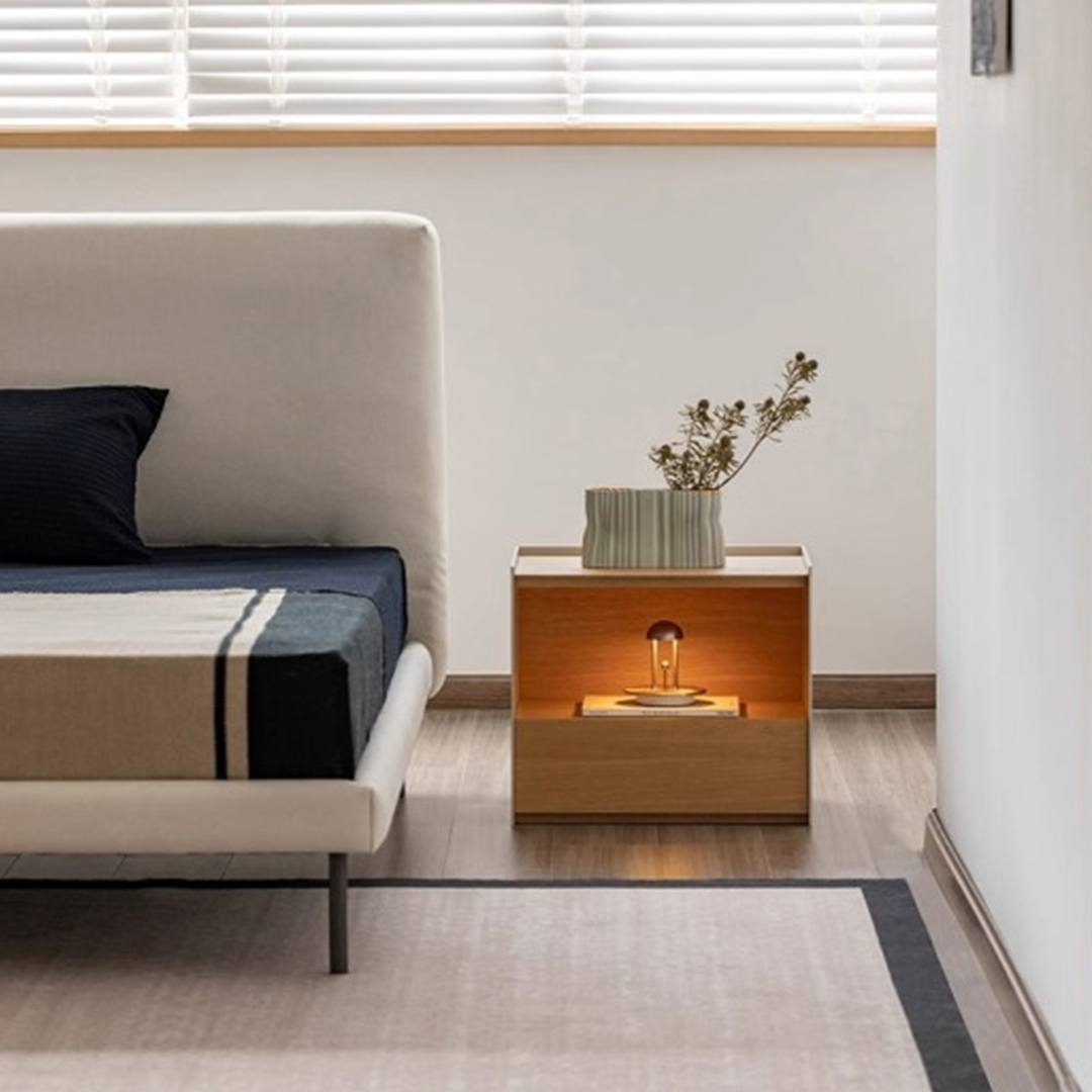 Woody Select収納付きベッドサイドテーブル