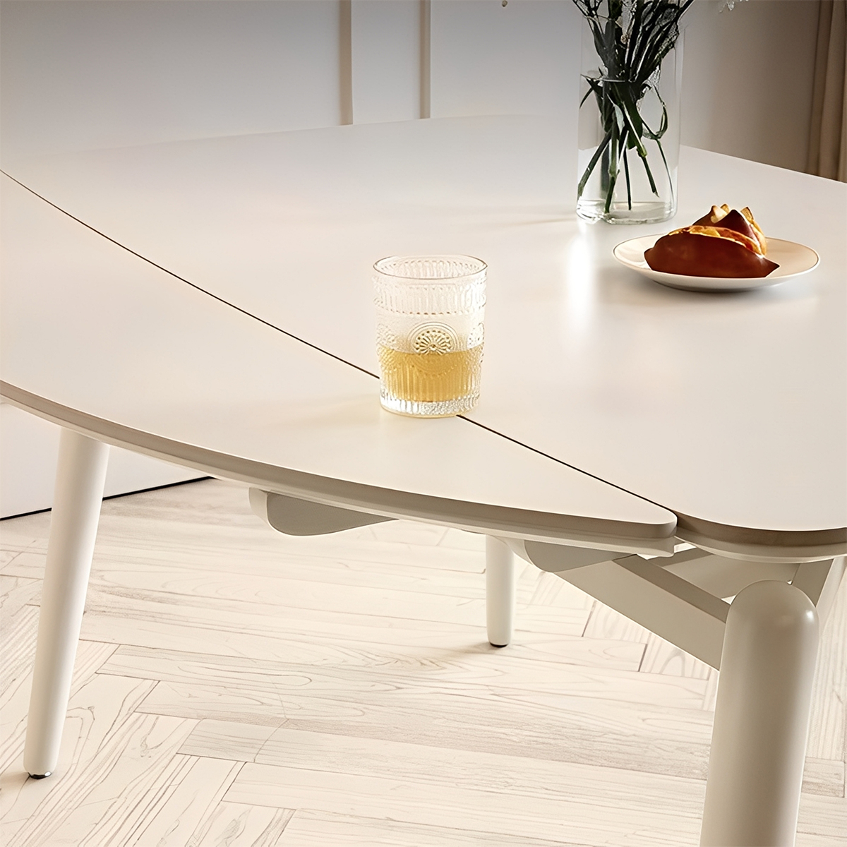 角丸両用・伸長式ダイニングテーブル | シーンに合わせて広がる上品で