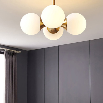 グローブシェードミニシャンデリア | 柔らかな光で演出 小空間に映える