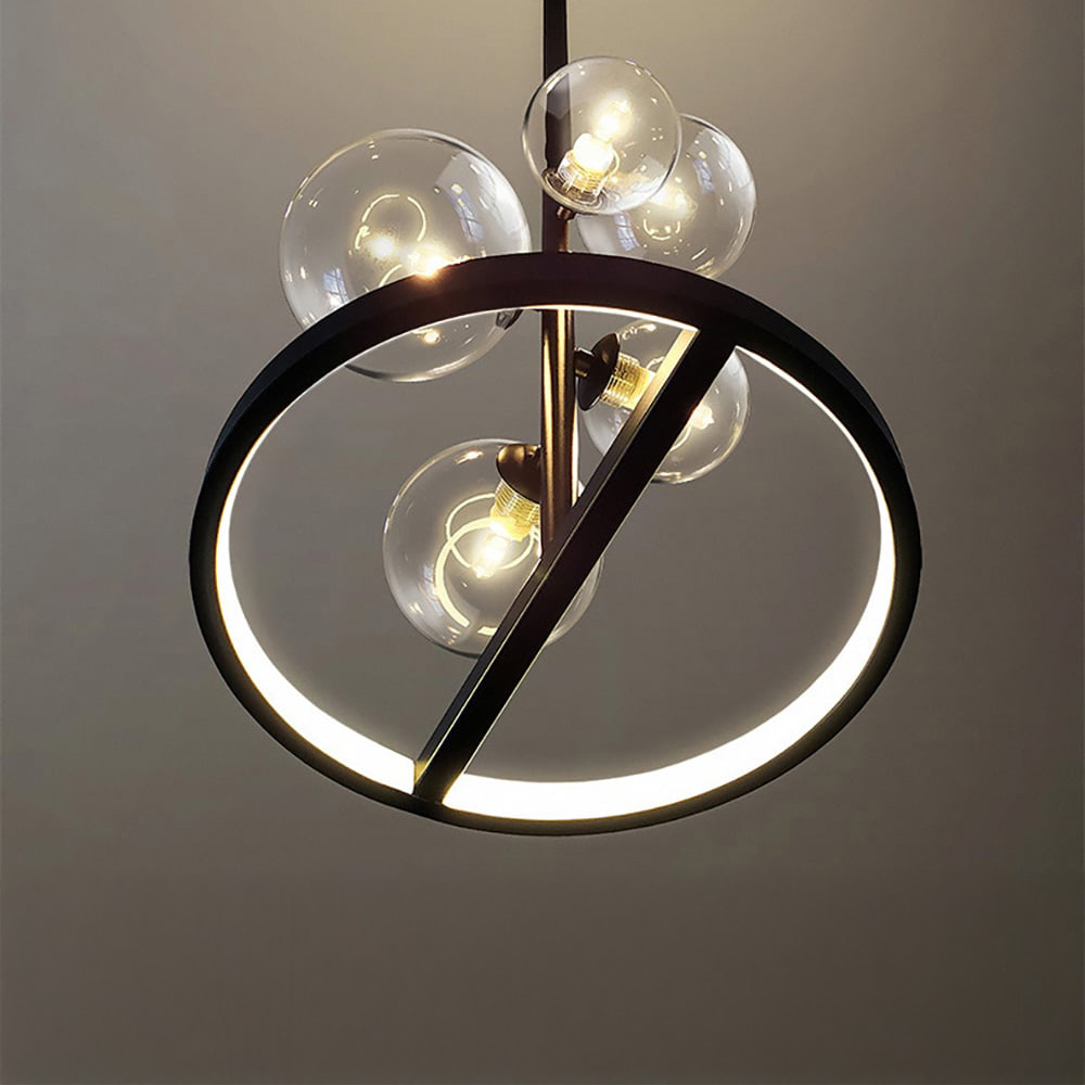 ブラックガラスシャンデリア | 透明ガラス球が引き立つアートな光の