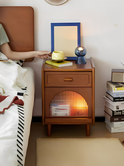 ツゲ材 レトロサイドボード | 風合い豊かな表情と使い勝手の良さが魅力