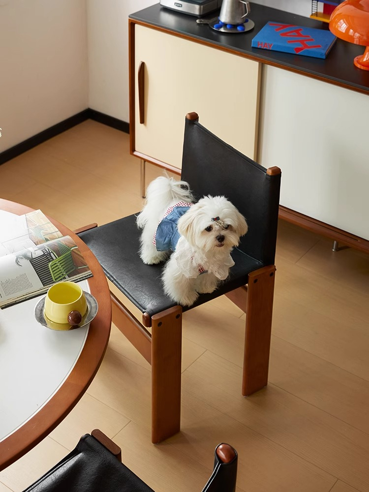 ツゲ材 ブラックレザーチェア