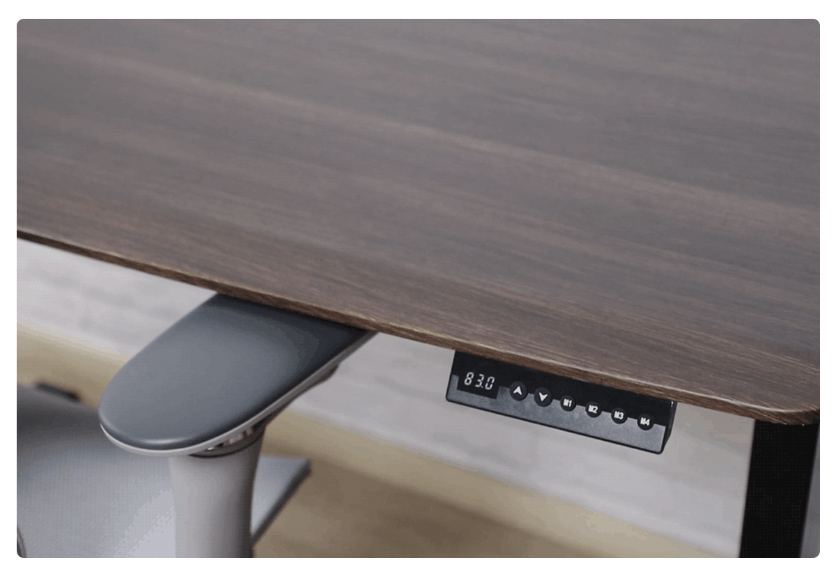 電動昇降ワイドデスク｜昇降スムーズ・7台同時充電を叶える埋め込み式充電タップ付き | 多機能で快適な作業環境を実現83.0 V"DW