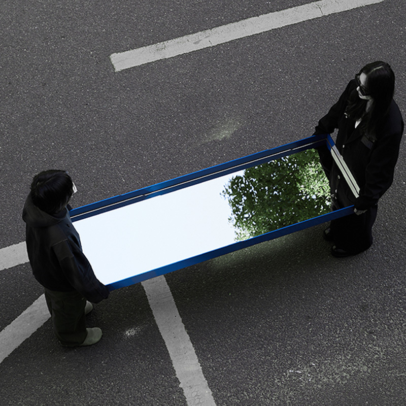 スリムフィッティングミラー