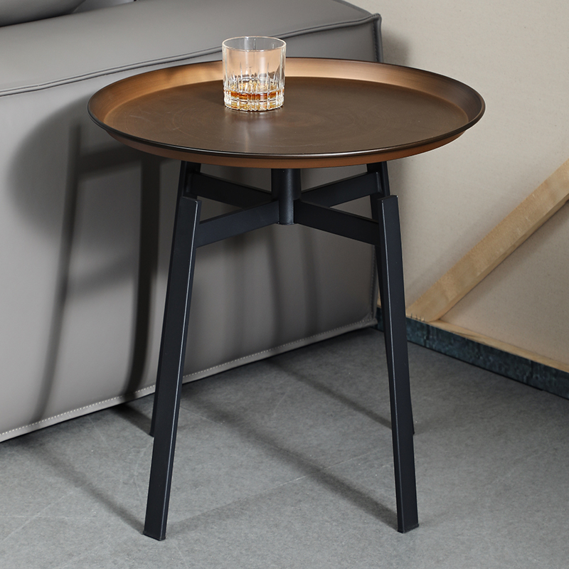 スタイリッシュアイアンティーテーブル