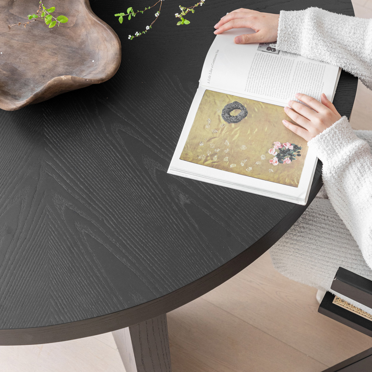 ホワイトアッシュ材ラウンドダイニングテーブル | 空間にすっと馴染む