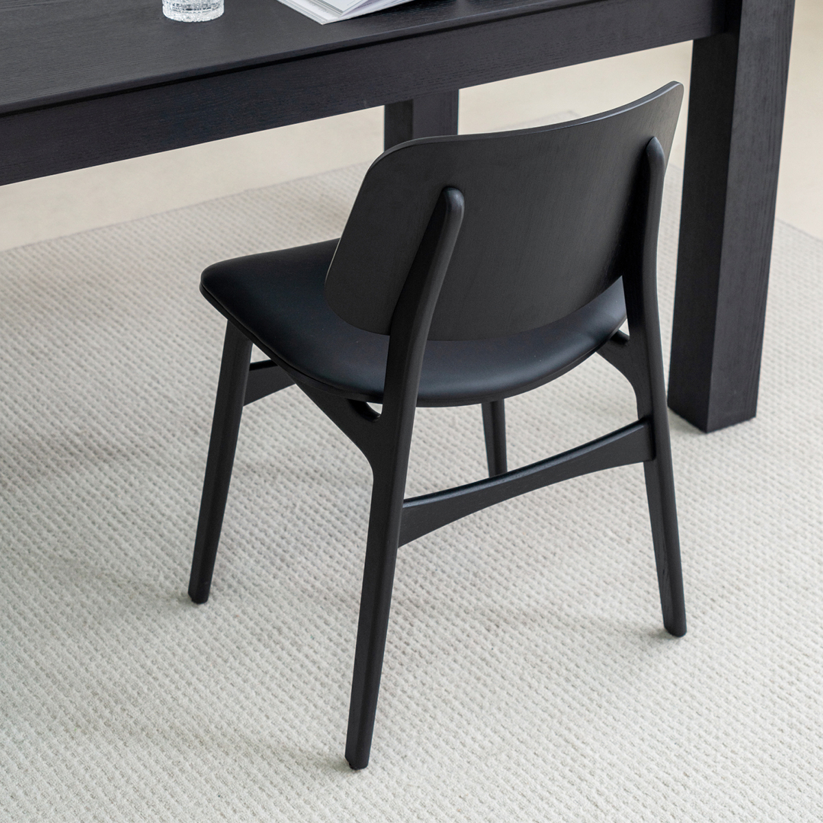 ホワイトオーク材シンプルモダンダイニングチェア