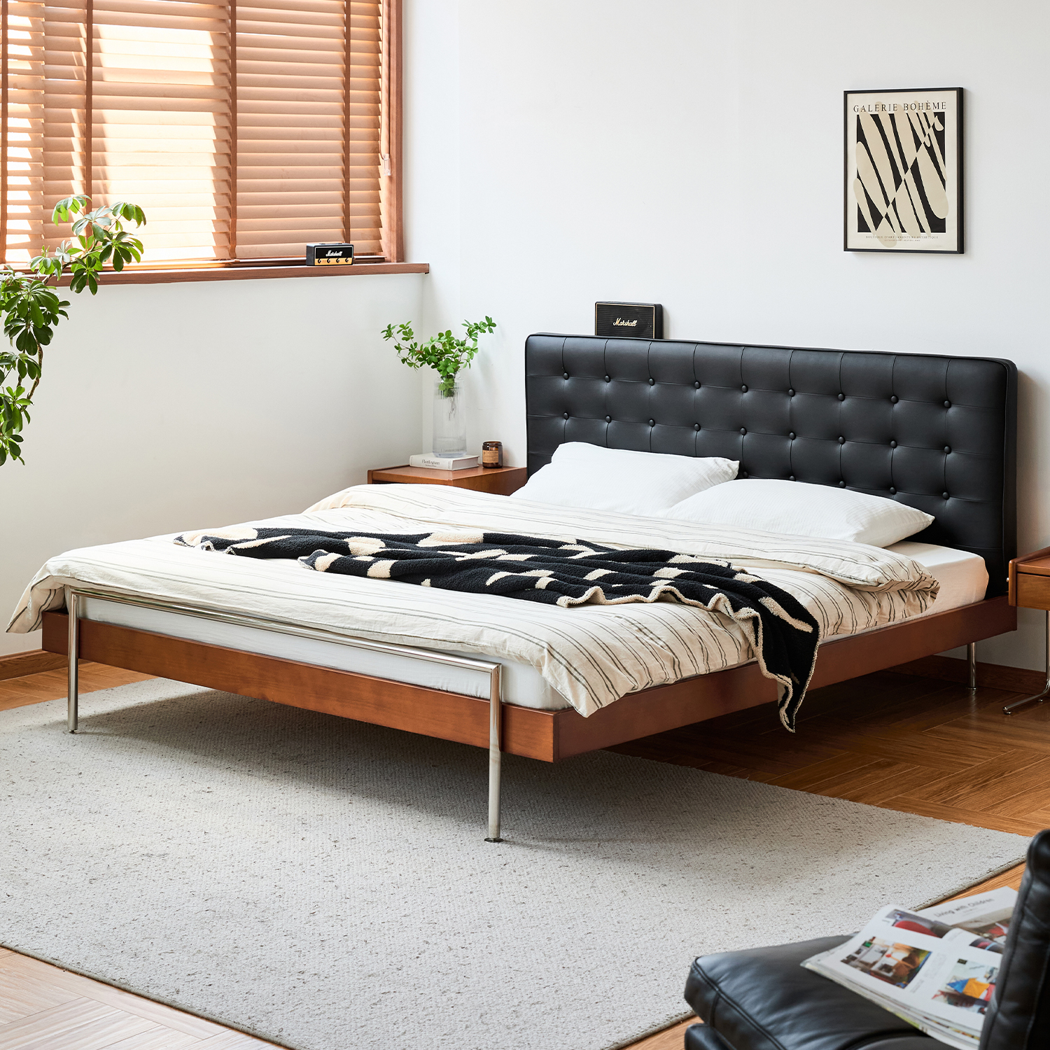 Woody Prime Boxツゲ材 布張りヘッドボード付き天然木ベッド