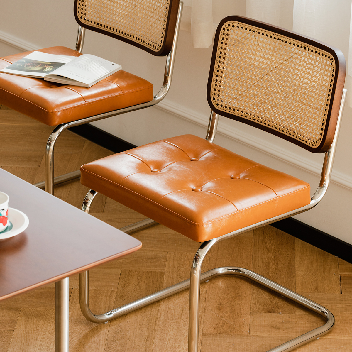 Woody Prime Box レトロ調ダイニングチェア | 味わいある表情と