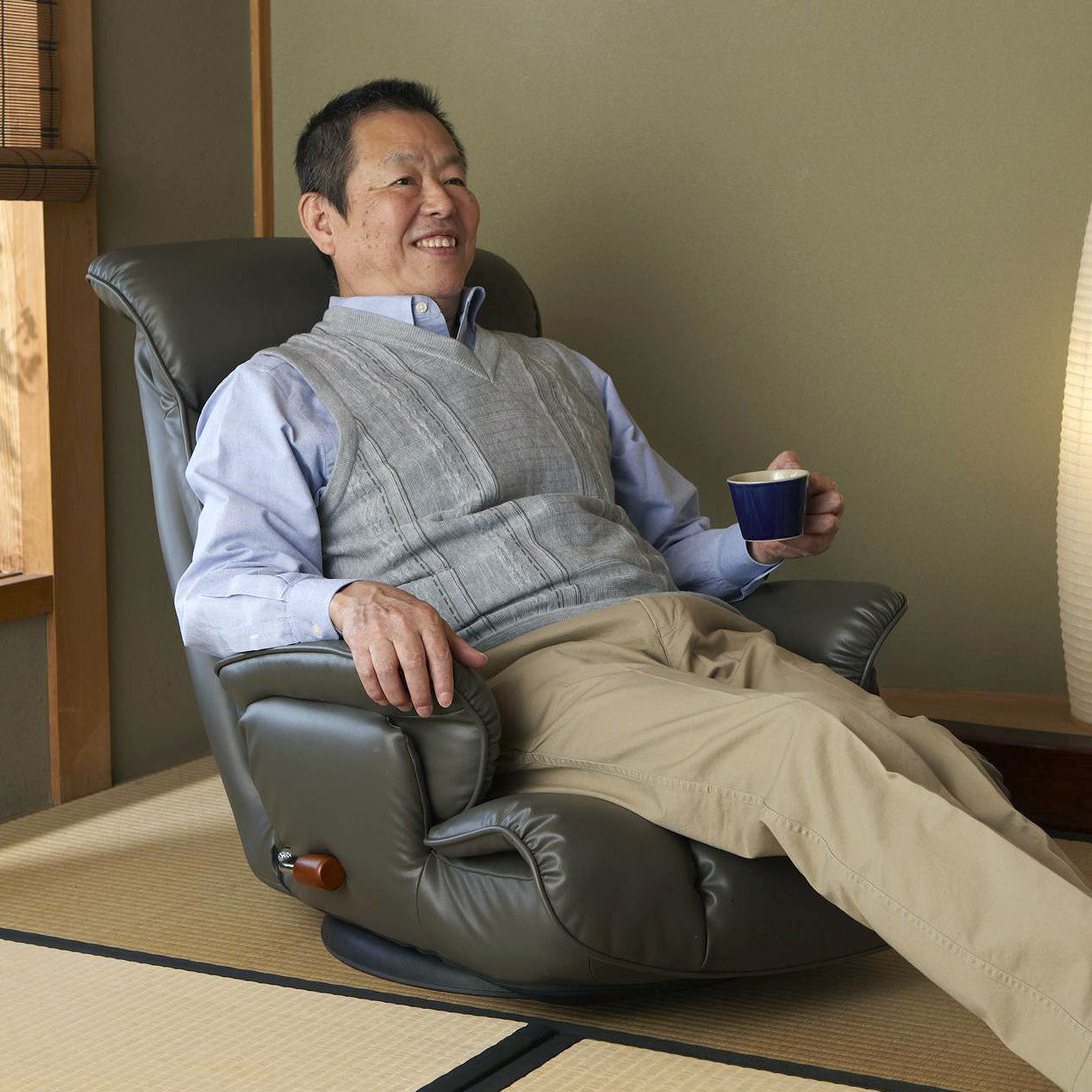 スーパーソフトレザー座椅子　匠　回転、リクライニング付き　1人掛け スーパーソフトレザー座椅子 匠 回転、リクライニング付き 1人掛け 肘