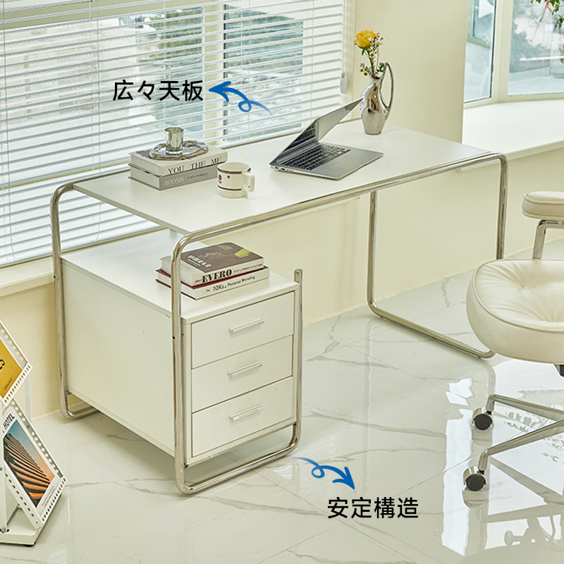 収納付きステンレスフレームデスク